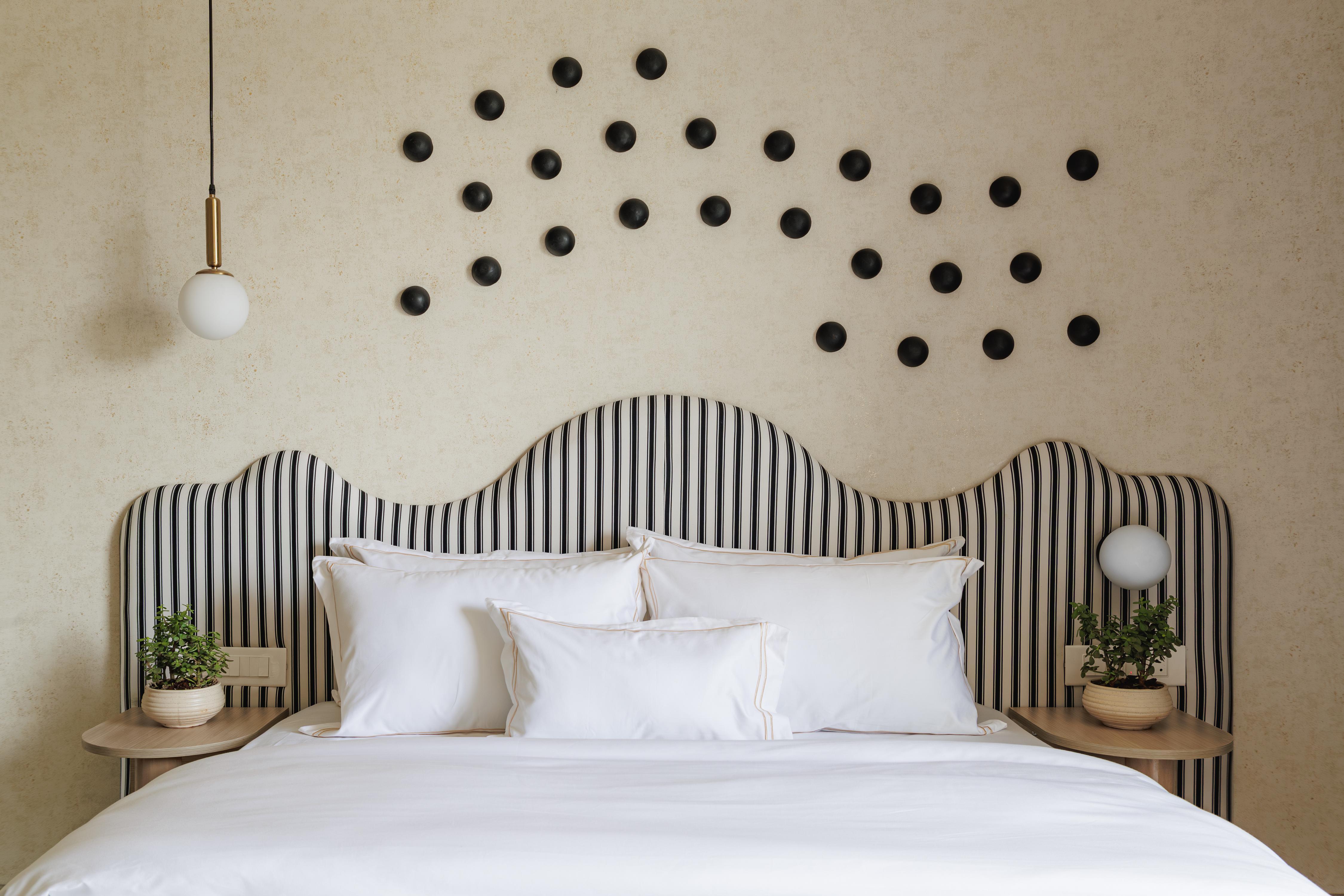 Hotel Abhibha Suites Waterfront - Tap to explore photos