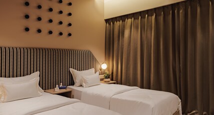 Hotel Abhibha Suites Waterfront Room Type - Deluxe Twin Room with Balcony