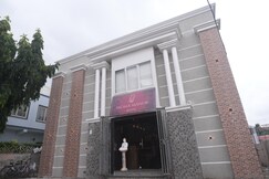 Address of PADMA MANOR ROYAL