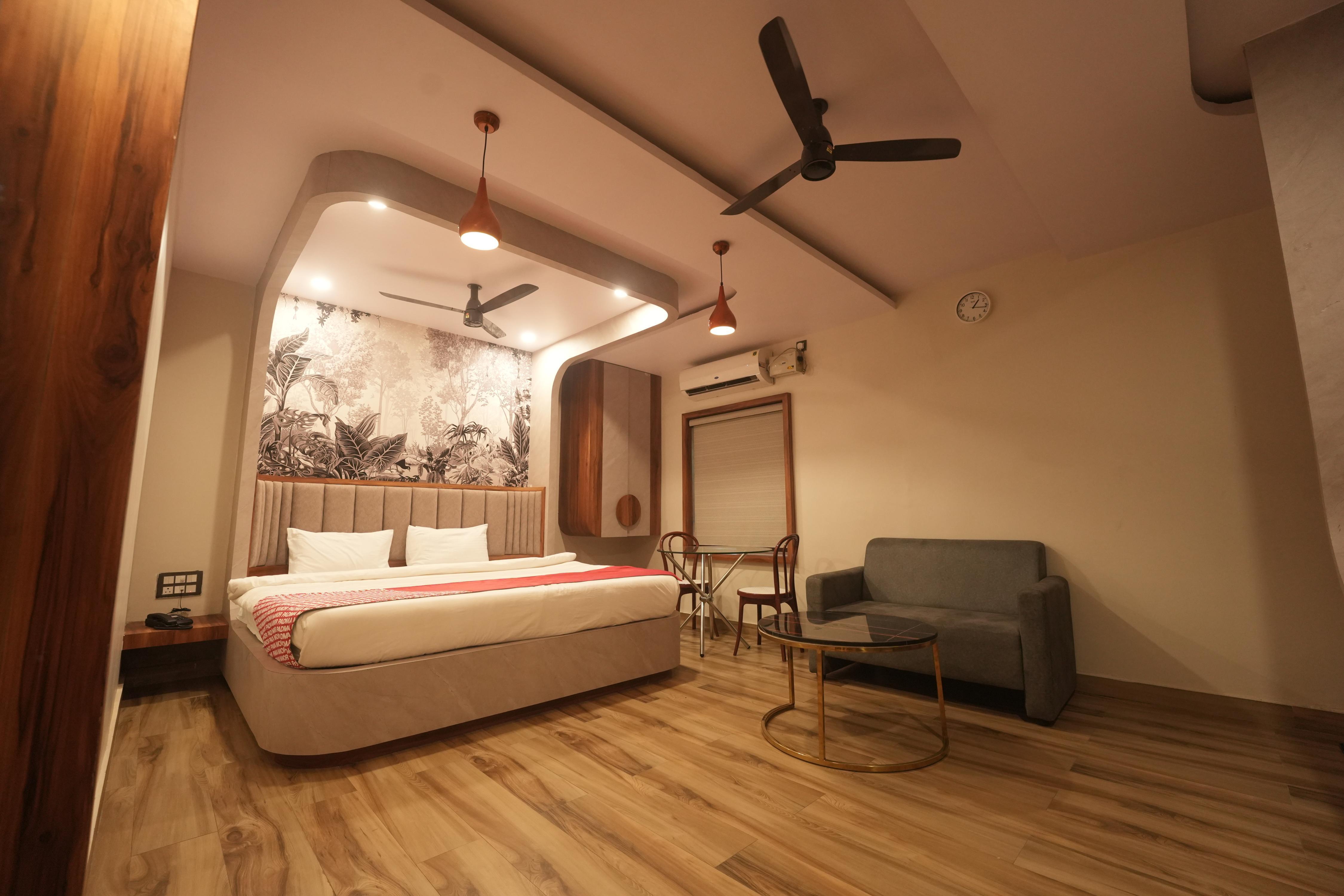 PADMA MANOR ROYAL - Tap to explore photos