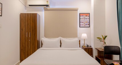 RCC HELIX Room Type - STANDARD QUEEN