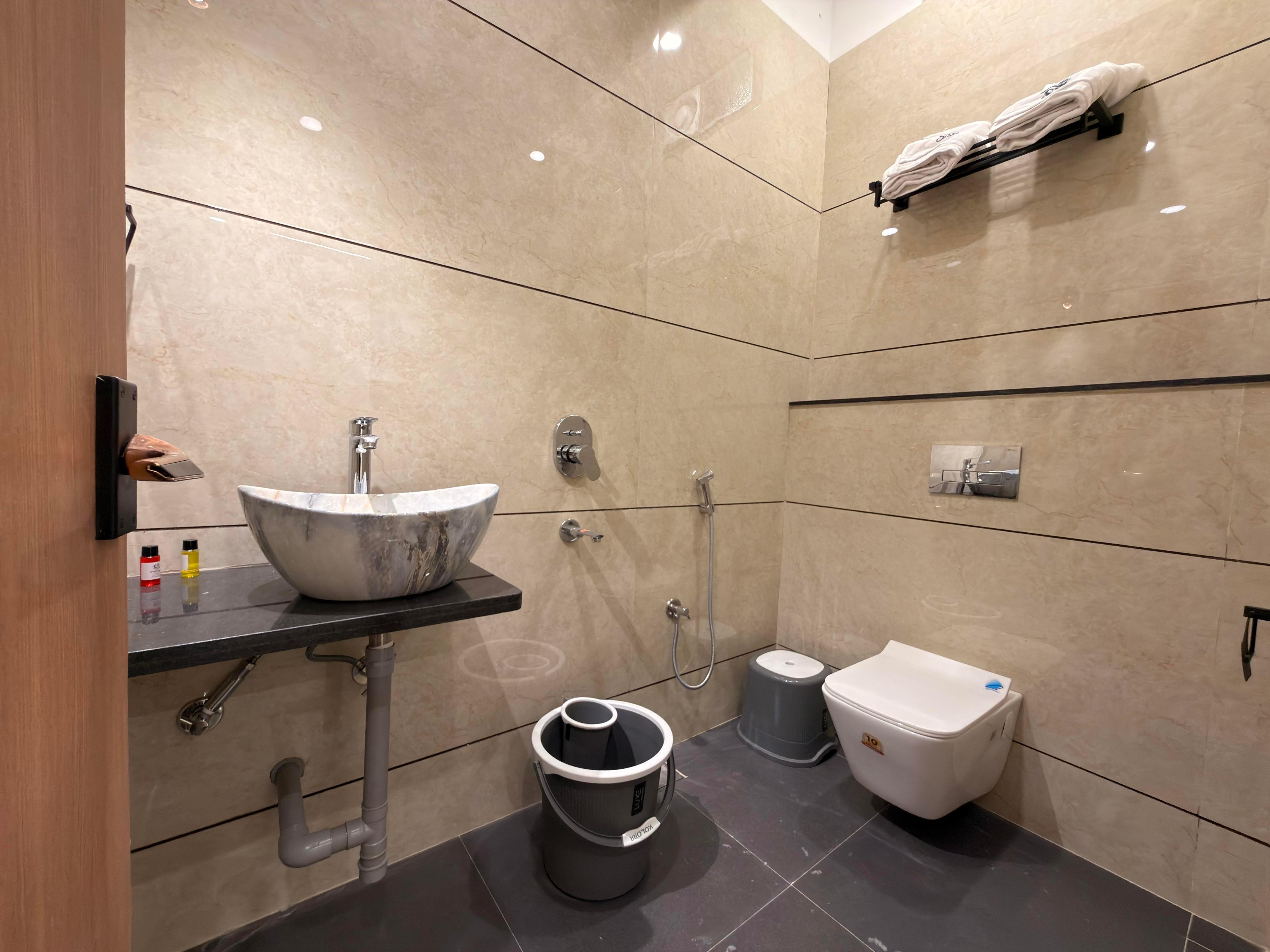 Hotel Shree Maya Comfort Inn - Tap to explore photos