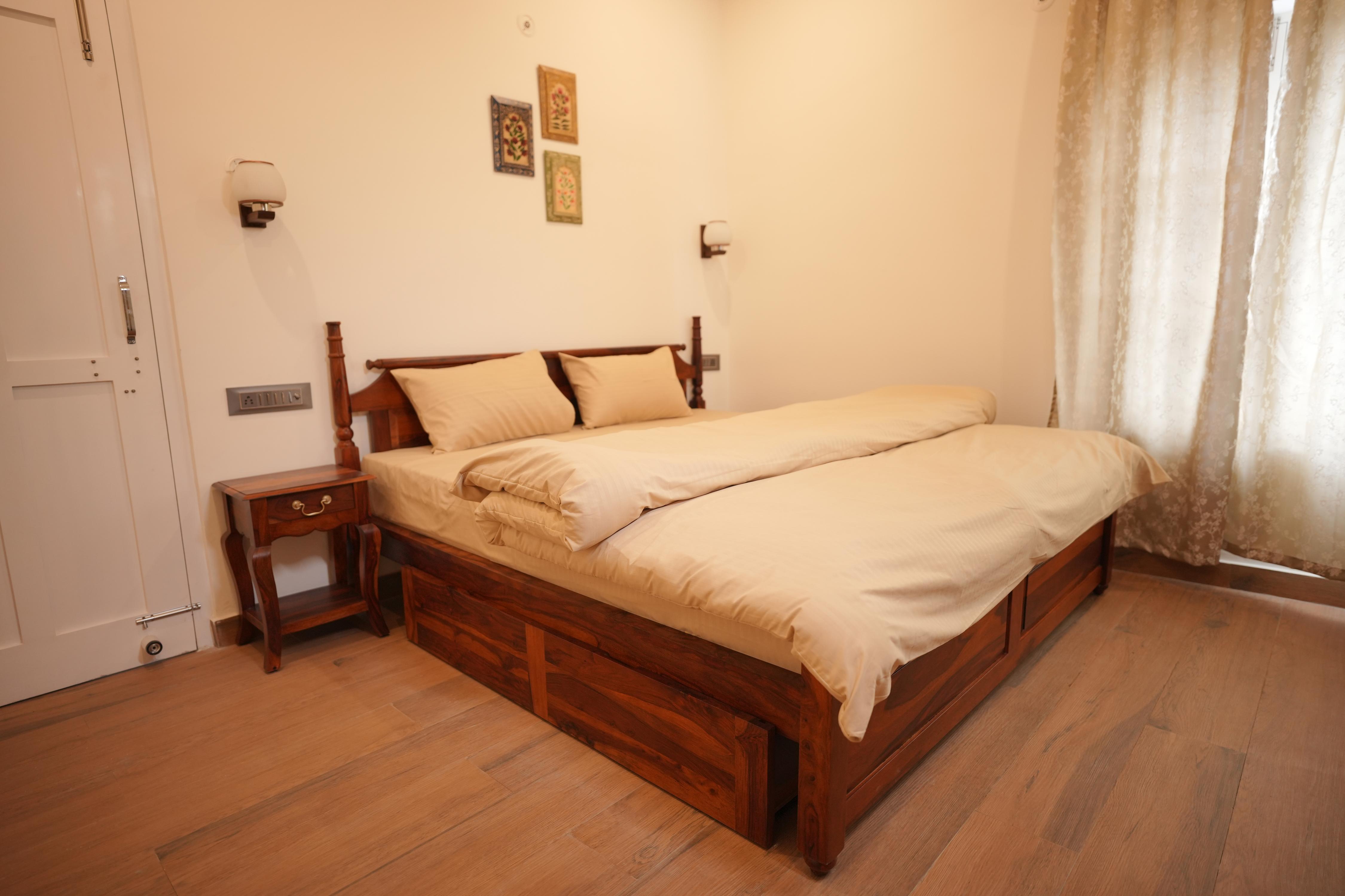 Sanobar Home Stay - Tap to explore photos