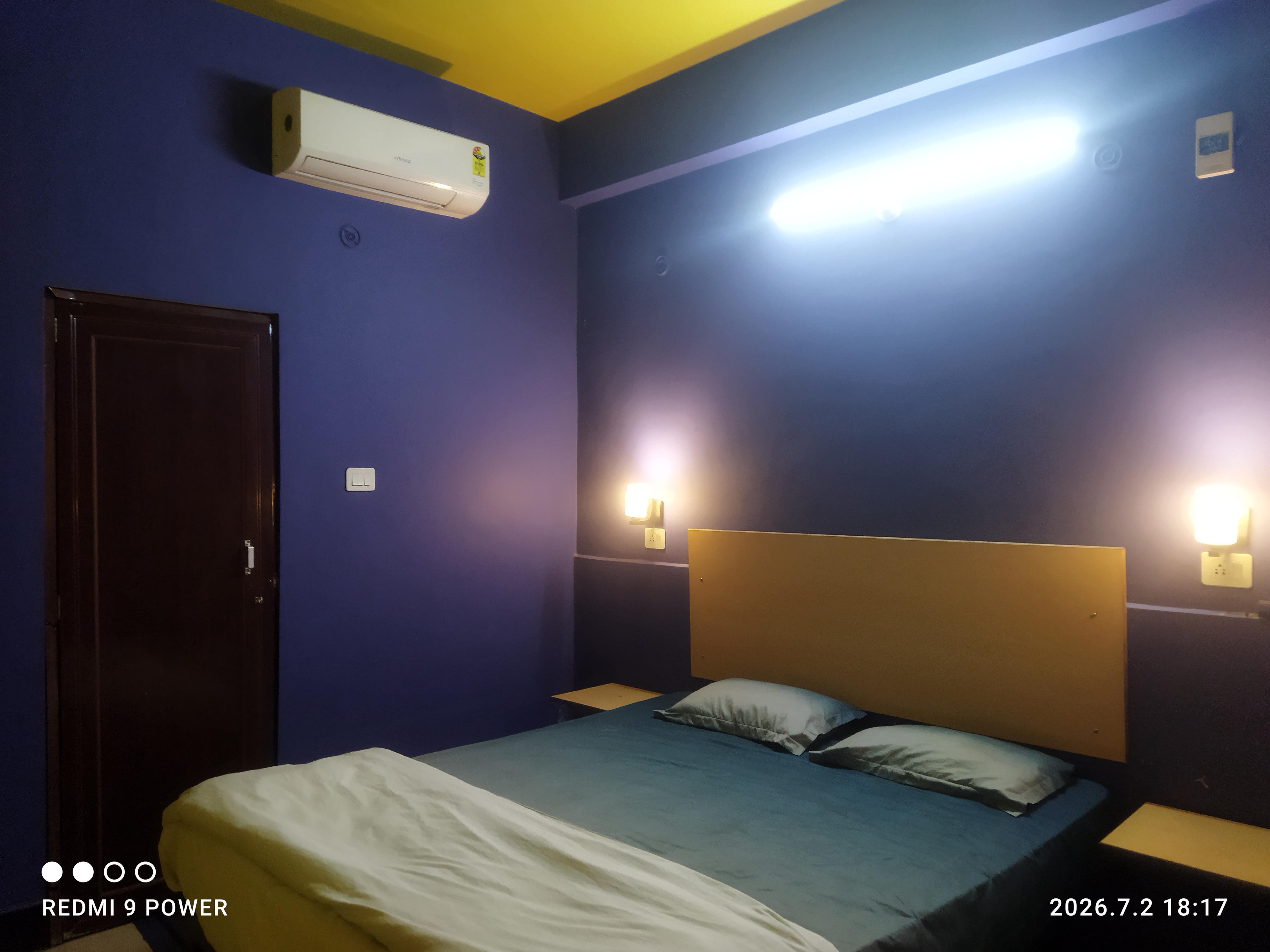 Urban Homestay - Tap to explore photos