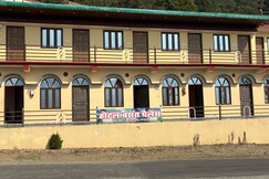 Hotel Basant Palace