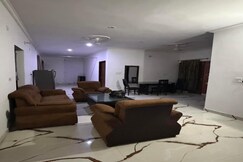 Home stays near Railway Station Airport