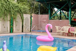 Season's Nest Farm | 5 BHK with Pool Near Gurgaon