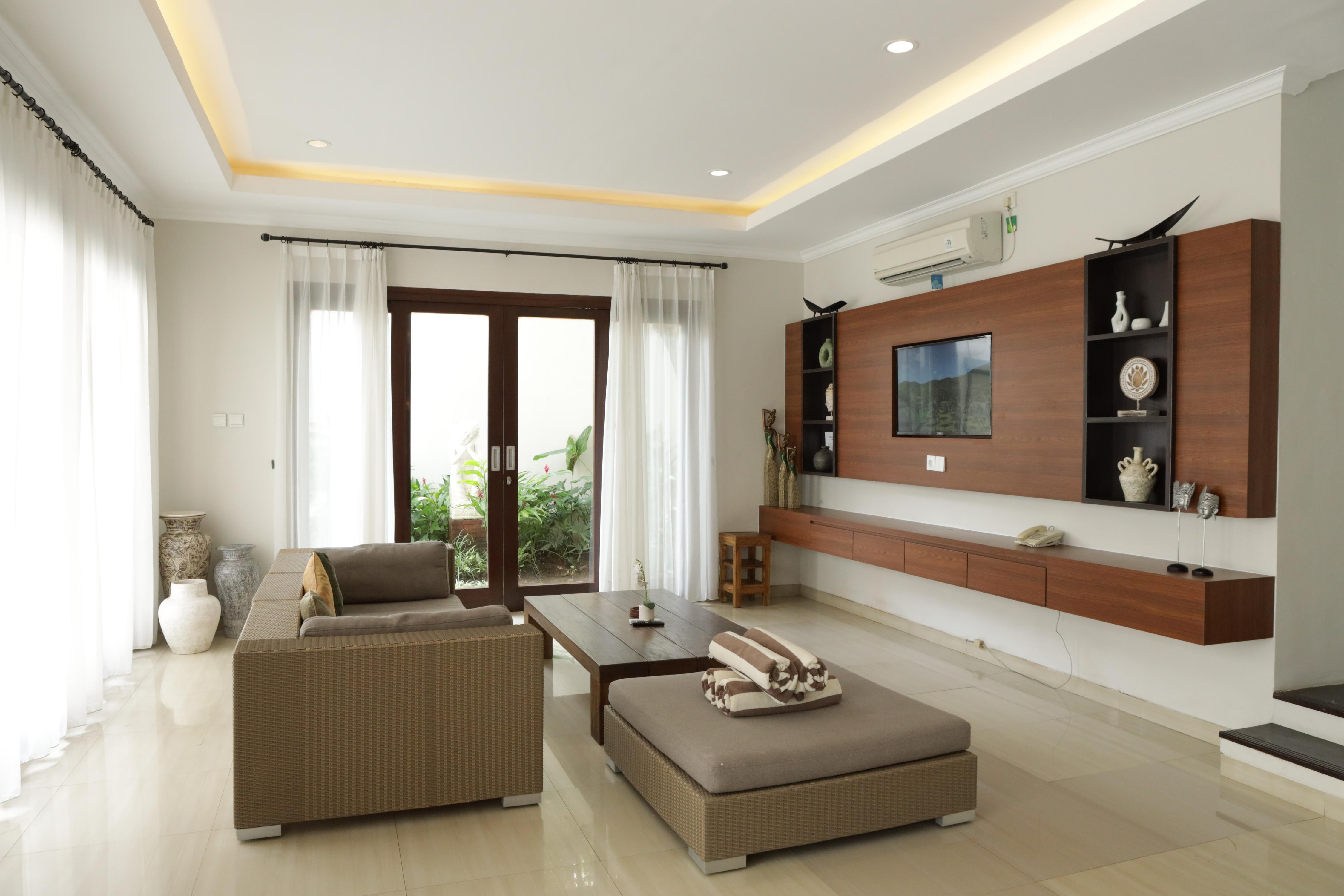 White Lotus Villas Seminyak - Tap to explore photos