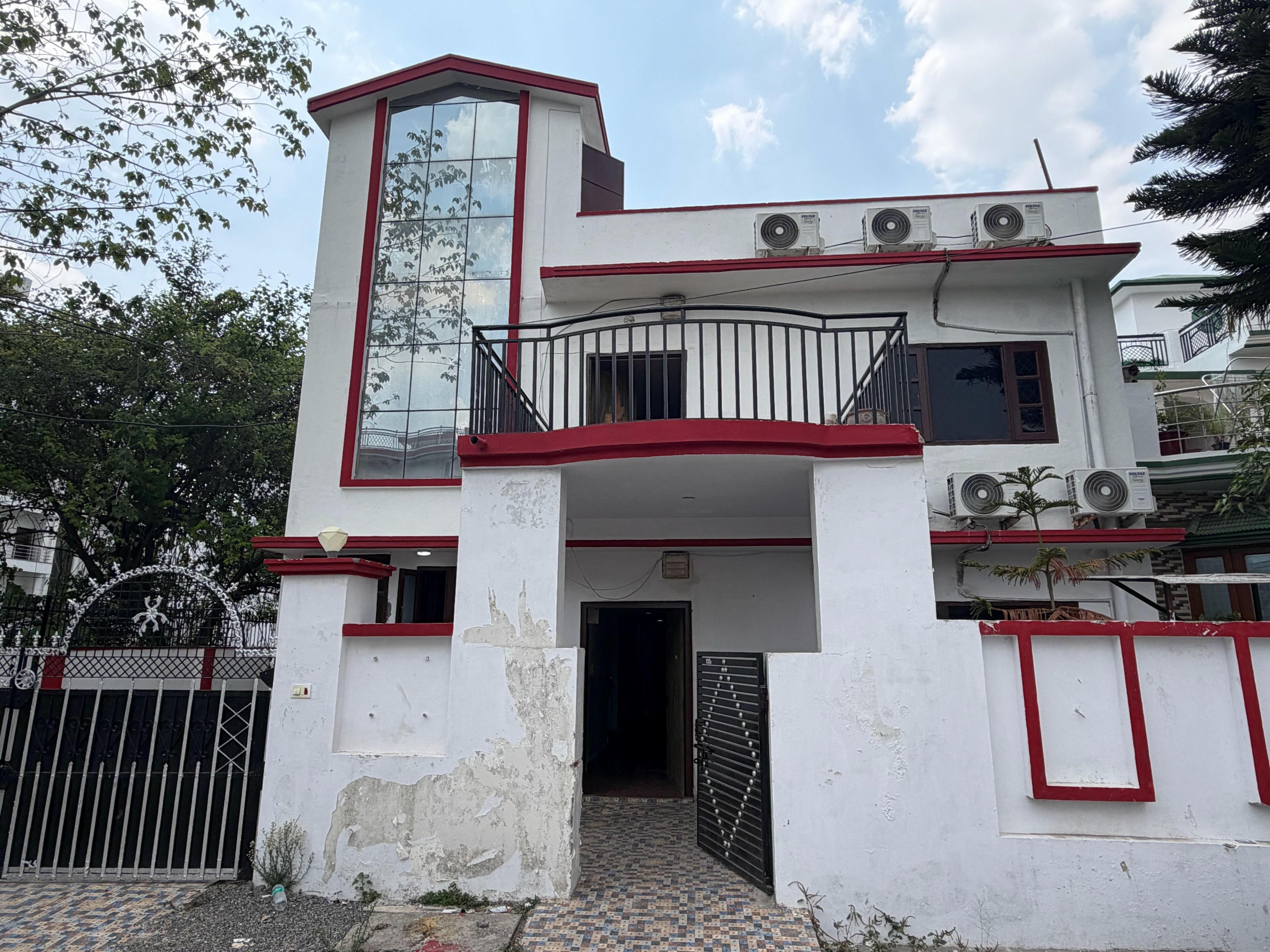 Hotel O Royal Homestay