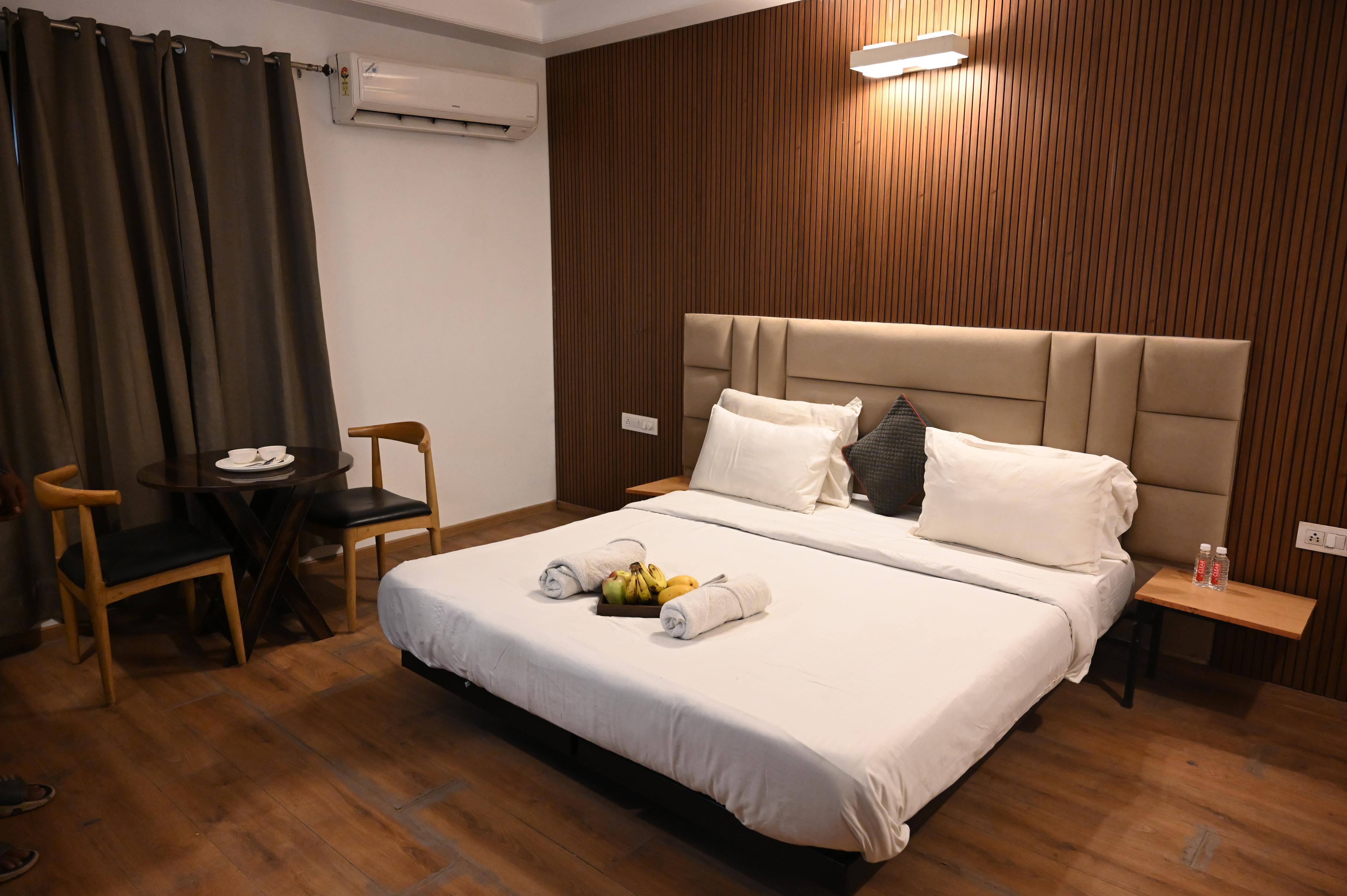 Hotel Elite Stayz - Tap to explore photos