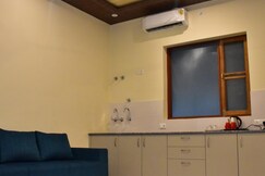 Batohi Inn| Premium 1BHK Nest