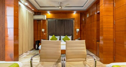 Starex Inn Hotel Sector 46 Room Type - Club Room with Smart TV
