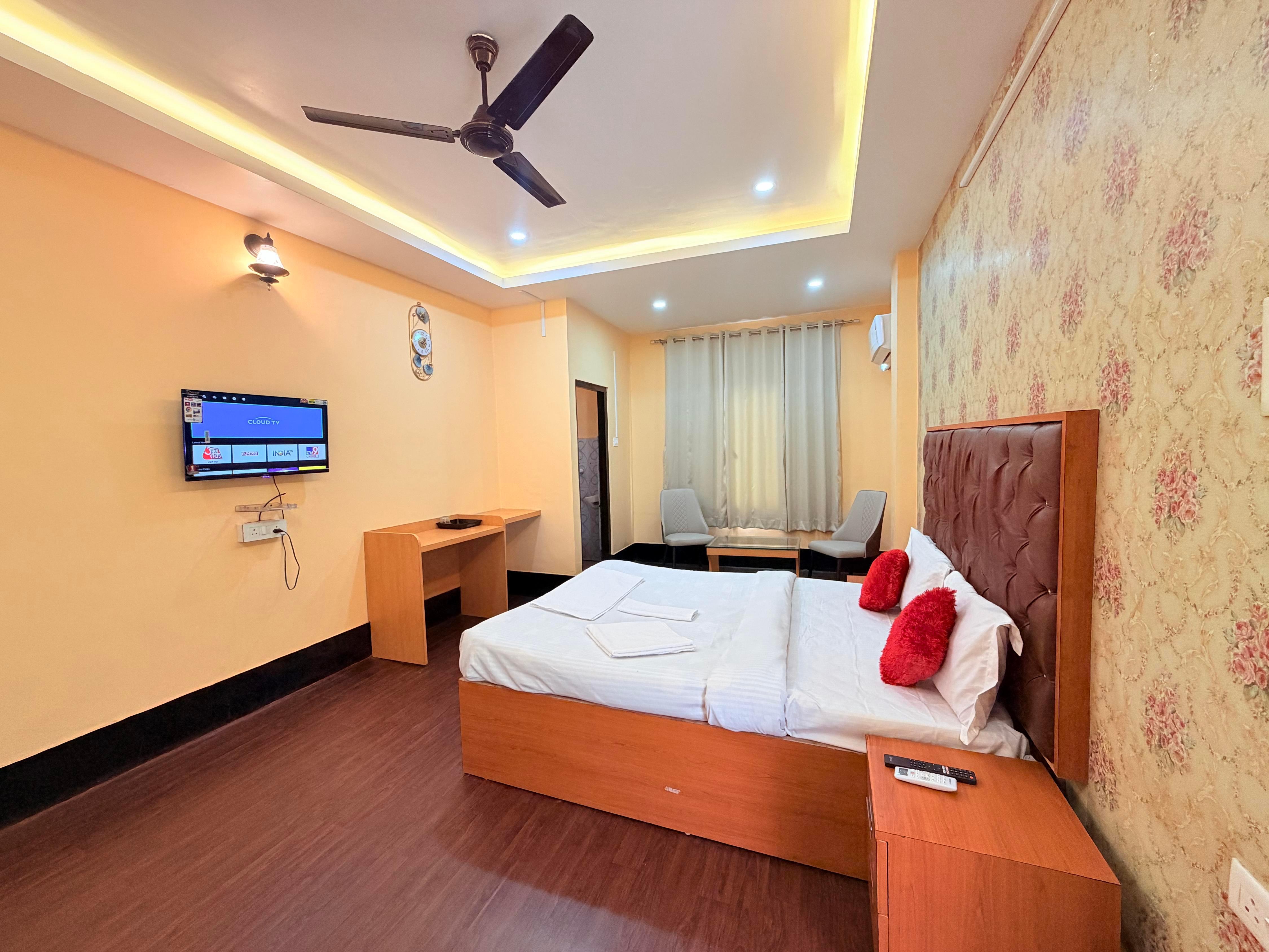 Hotel Lavish Grand Room Type - Bedroom 1