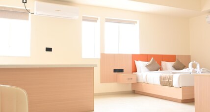 Casa Hotel hitech City Room Type - Suite Room