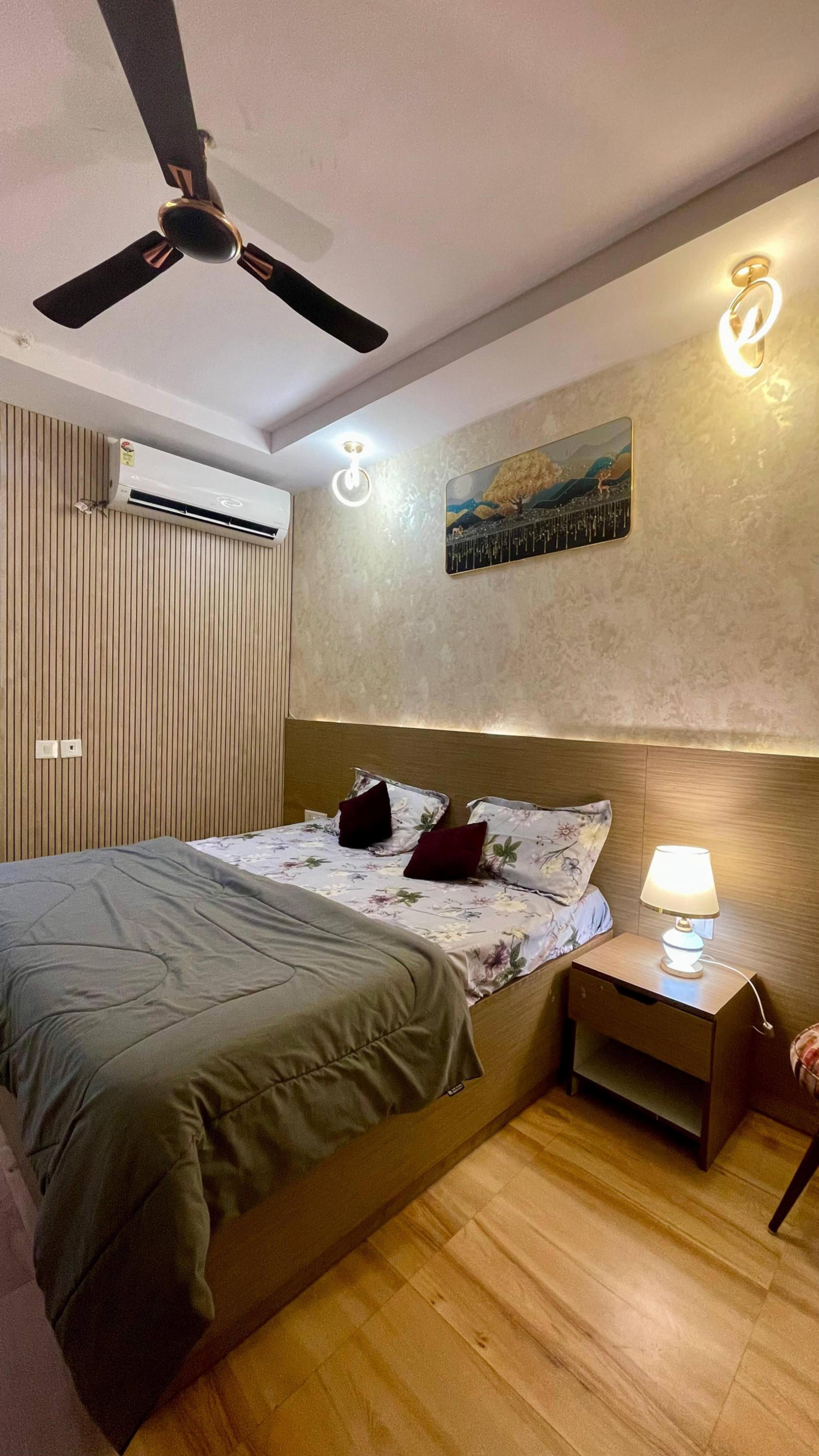 It is simply and comfort relaxed environment - Tap to explore photos