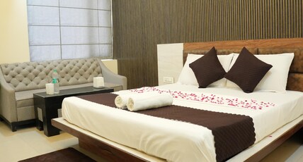 Hotel Nova Residency Room Type - Super Deluxe Room