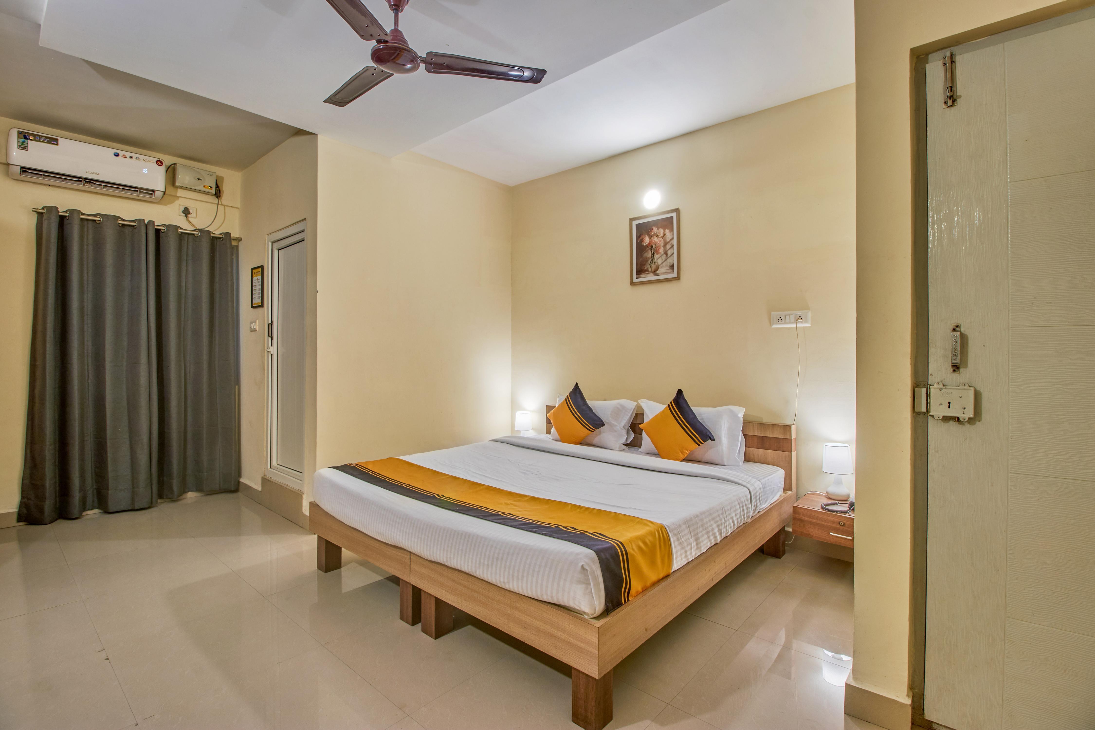 Treebo Hotel Parth Paradise - Tap to explore photos