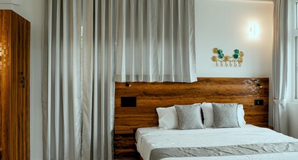 Foggy Deck Vagamon  Room Type - 201 Social Butterfly