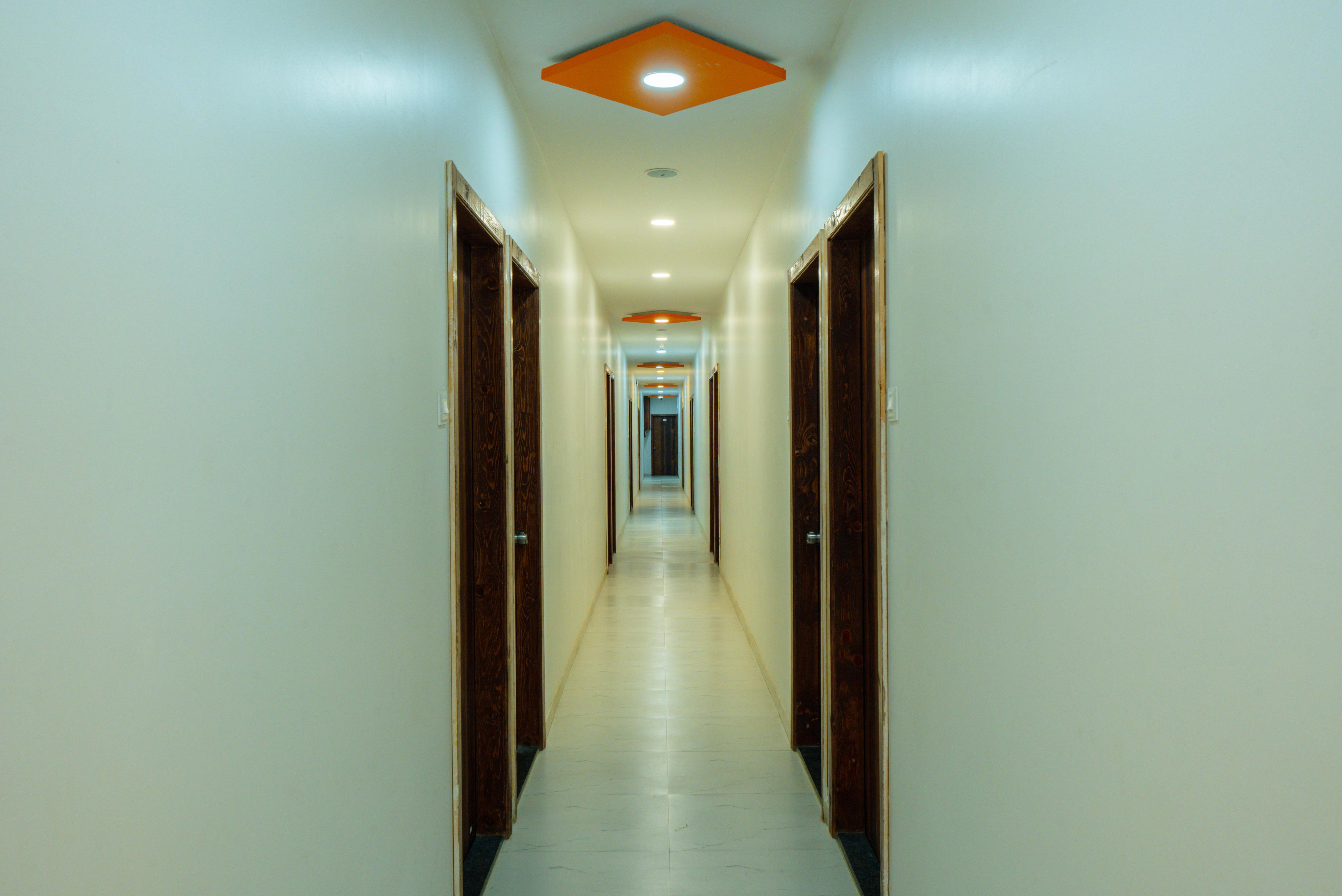 Photos of Treebo Premium The Maulshri