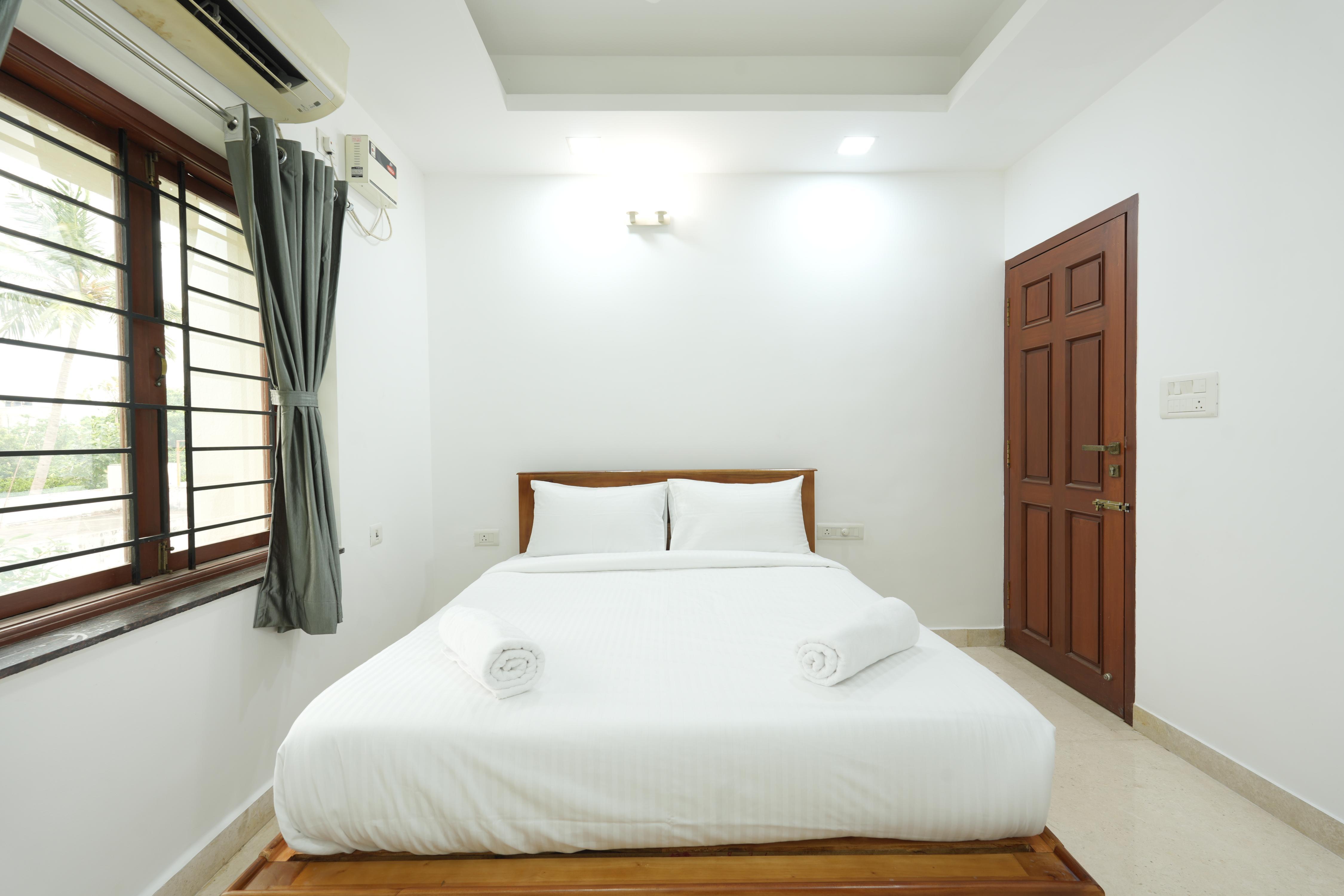 Hotel Escape Studio Ambattur - Tap to explore photos