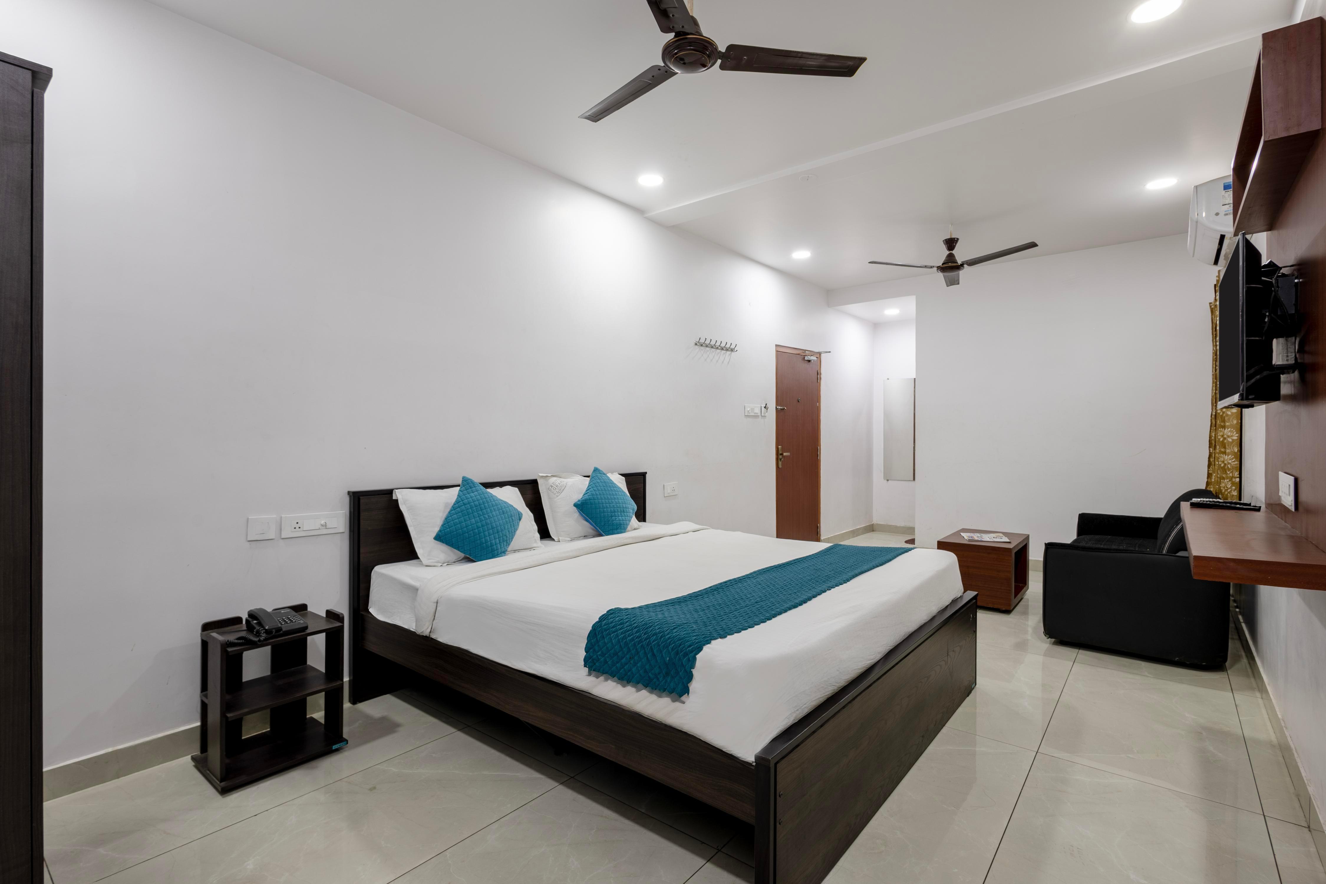 Rooms of Hotel Aditya Premier