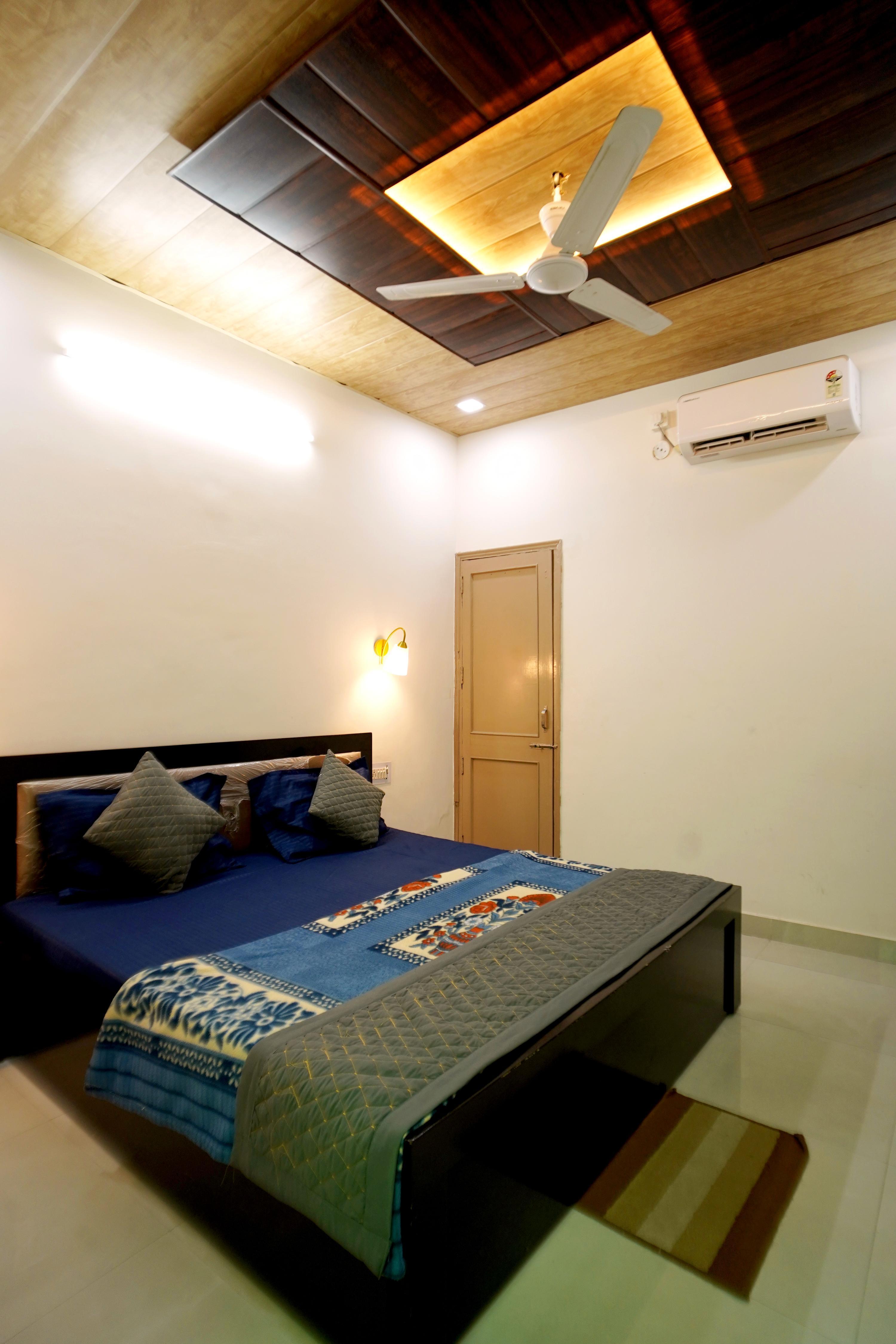 Basant Niwas- Home Stay Room Type - Economy Room 102