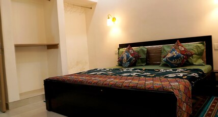 Basant Niwas- Home Stay Room Type - Deluxe Room 105