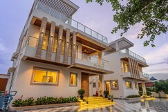 ELIVAAS Signature SK Villa | 4 BHK Hideaway with Pvt Pool