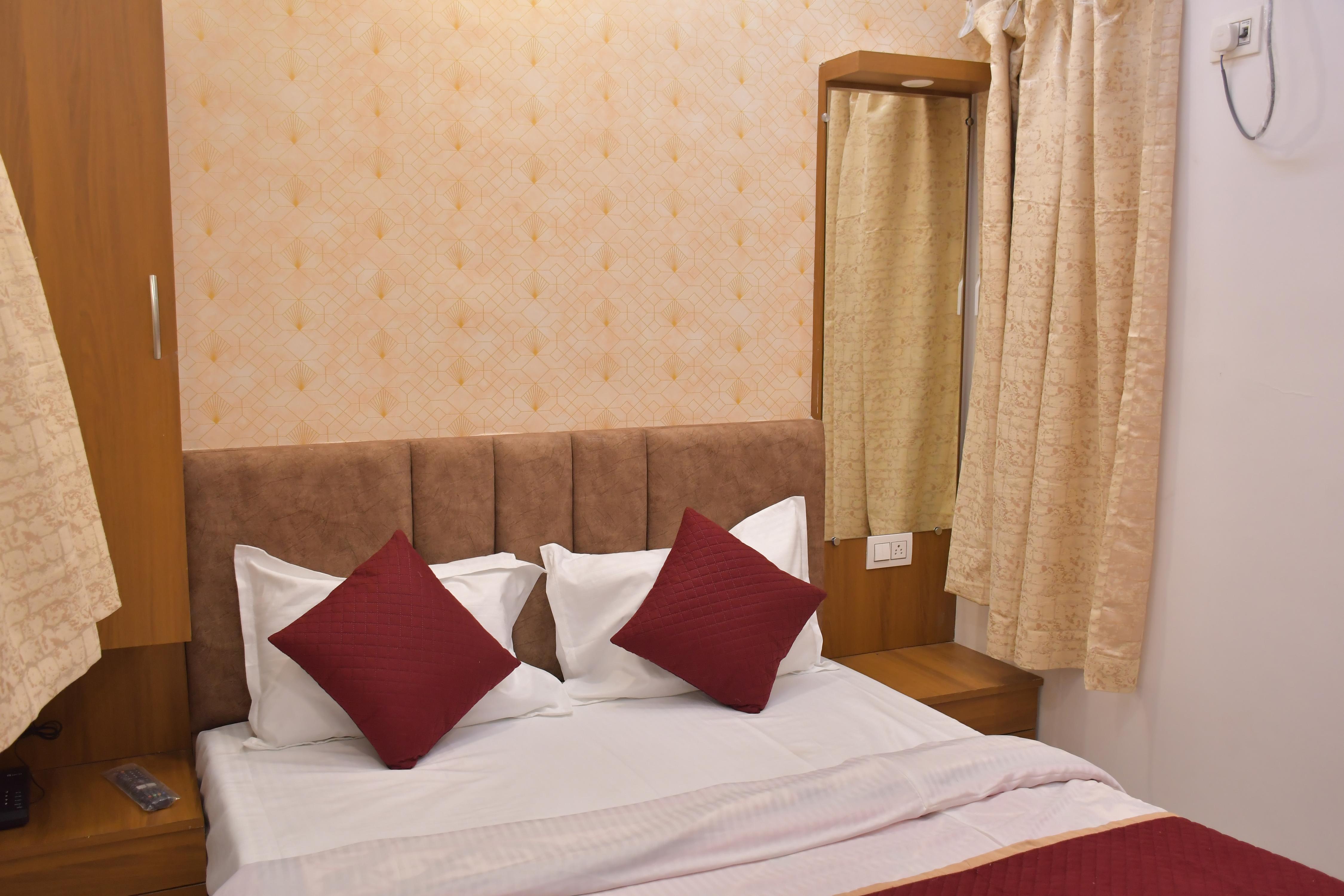 hotel pranjal palace - Tap to explore photos