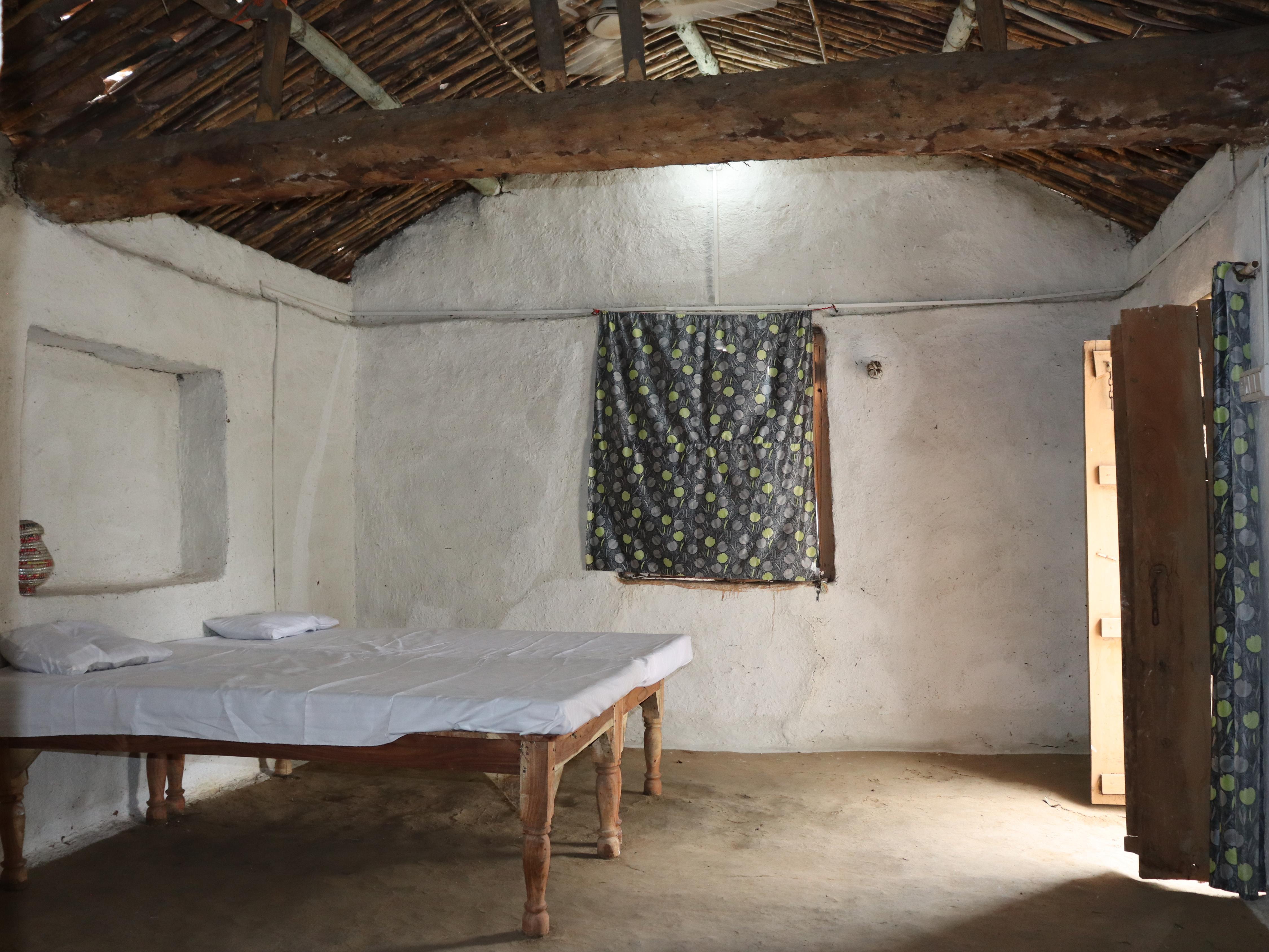 MUD RETREAT HOME STAY SECOND - Tap to explore photos