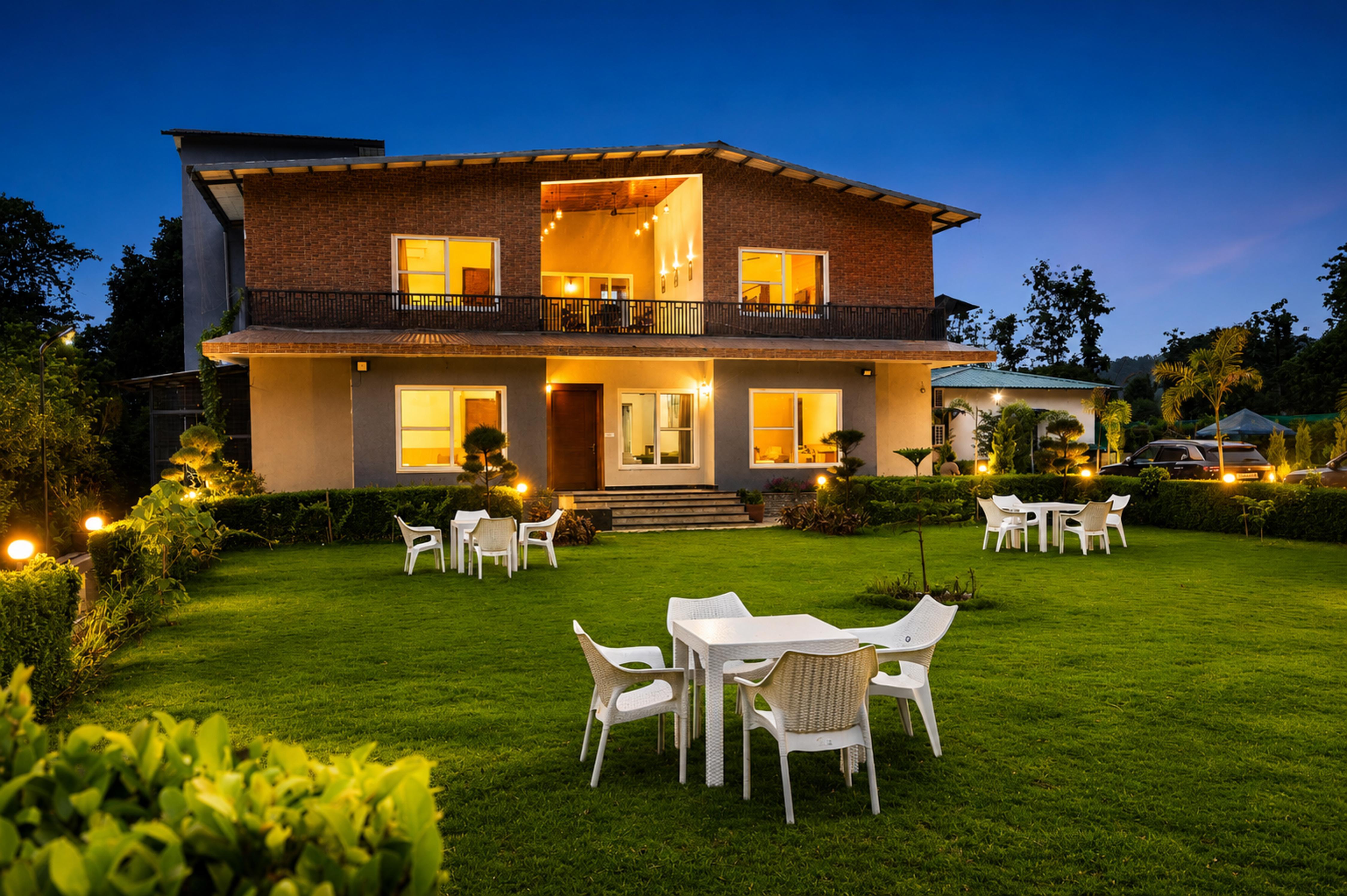 ELIVAAS Puvalgarh Farms Bramble| 4 BHK Villa with Shared pool