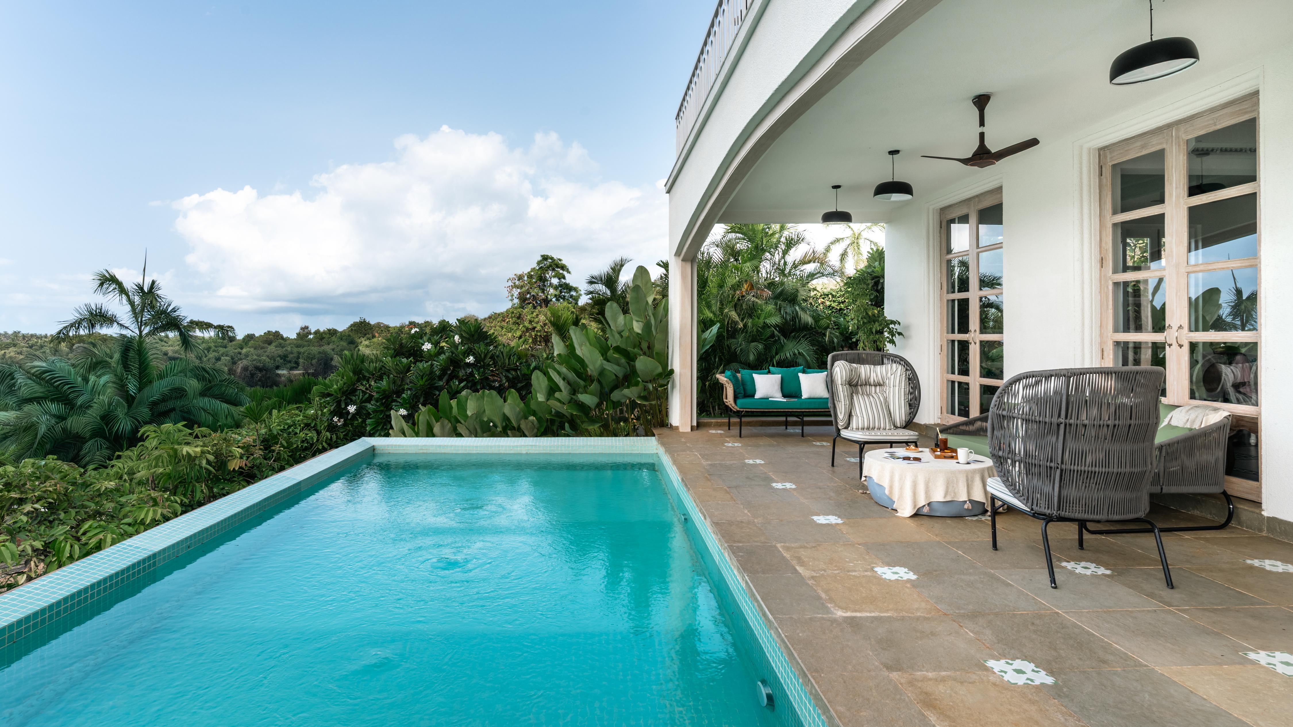 LohonoStays Carino Villa 1 - Tap to explore photos