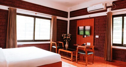 Apoorva River Resort Room Type - Deluxe King