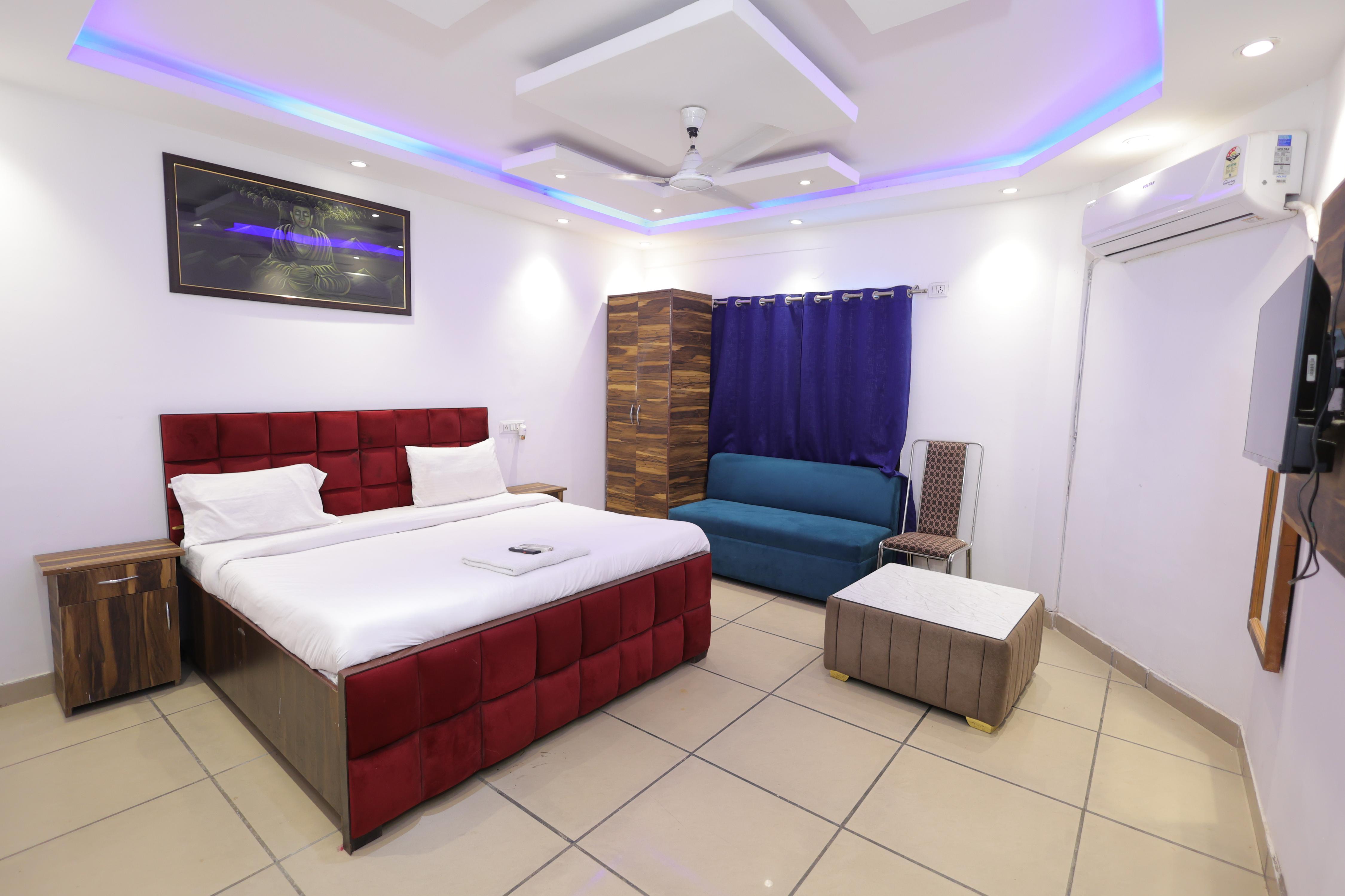 Hotel JS Garden Sector 132 Noida - Tap to explore photos