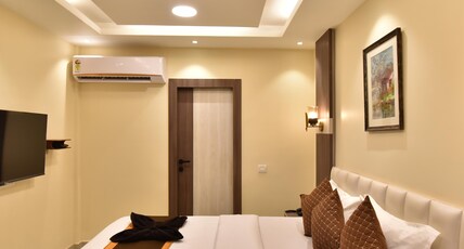 Eennra Attrayee Room Type - Deluxe Room With Free Wifi