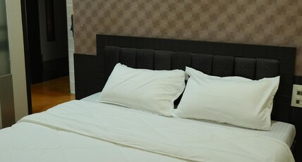 Grandparent's House | Elegant Home Away From Home Room Type - Grandparent's House | Elegant Home Away From Home