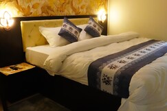 Hotel The Sangha Residency