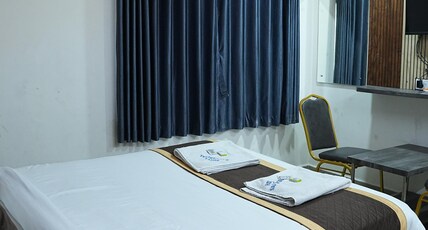 HOTEL SAI CAPITAL Room Type - Deluxe Room