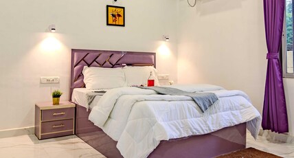 J S Farm Resort Room Type - Deluxe Room