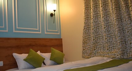 PLATINUM INN Room Type - DELUXE DOUBLE ROOM