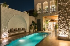 Jade Manor | Swimming Pool | Jacuzzi