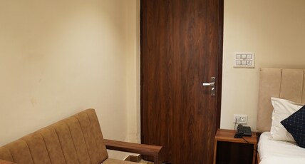RS Galaxy Hotel Room Type - Premium room with Balcony