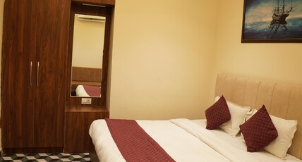 RS Galaxy Hotel Room Type - Standard Room with Balcony