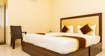 Hotel Meeraa Residency Room Type - Deluxe Double Bed Room