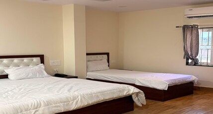 TSR GRAND HOTEL Room Type - Suite with Balcony