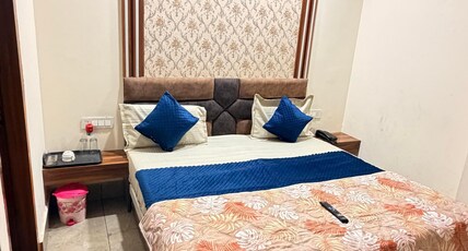 ONE PLUS HOTEL Room Type - ROOM 201