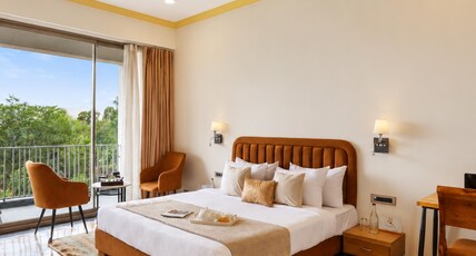 Miran by the Lake - ELIVAAS Signature Room Type - Lakeview Room