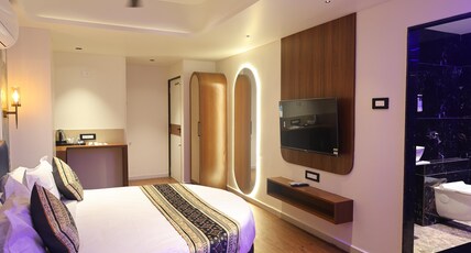 Hotel Heaven Green Room Type - Suite Room with Pool