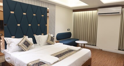 Hotel Heaven Green Room Type - Executive Room