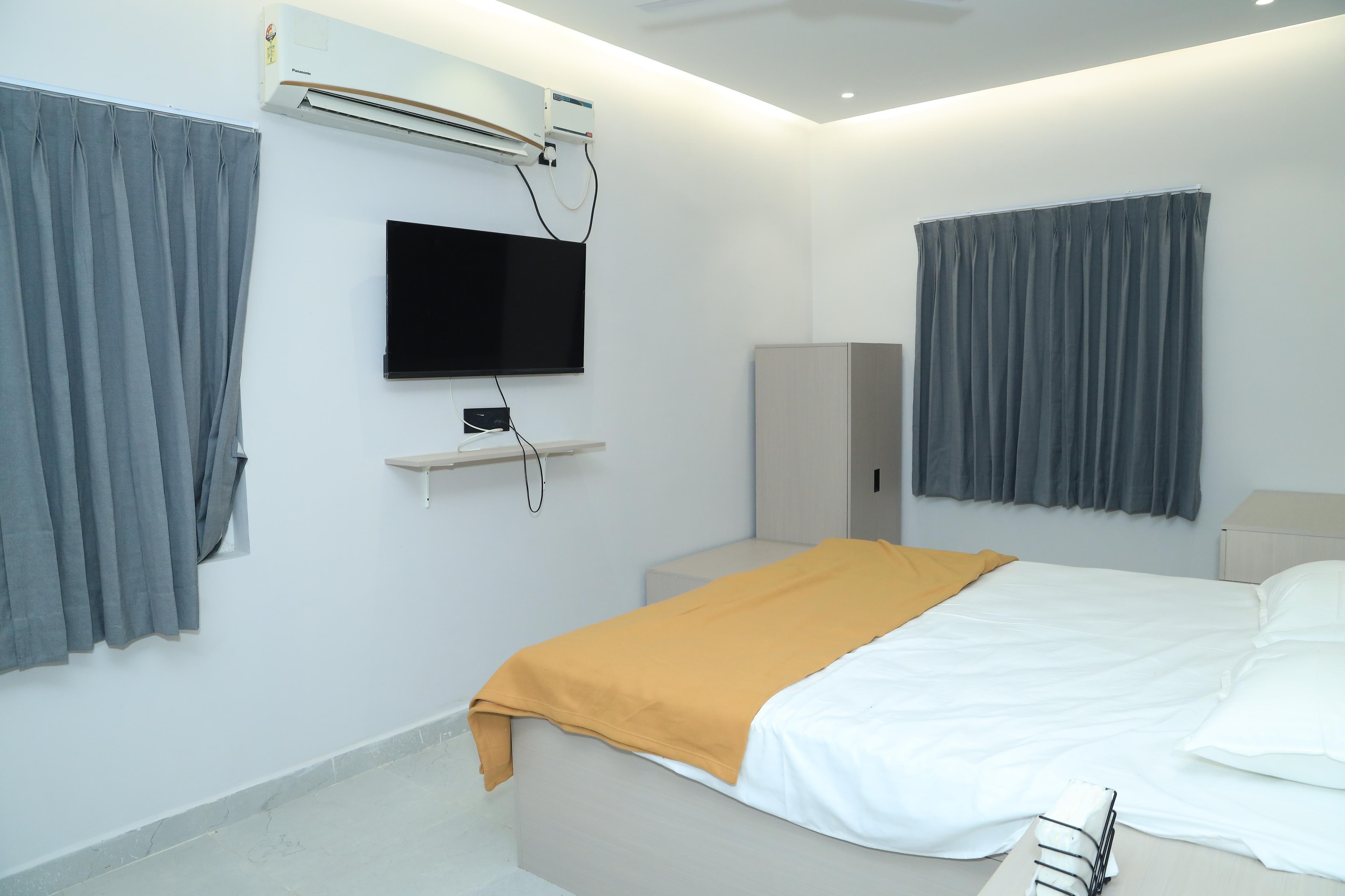 Sree Lakshmi Narasimma Hotel & Residency Room Type - Family Suite